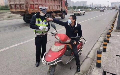 行人横穿马路被撞责任划分及新交法行人横穿马路交通事故
