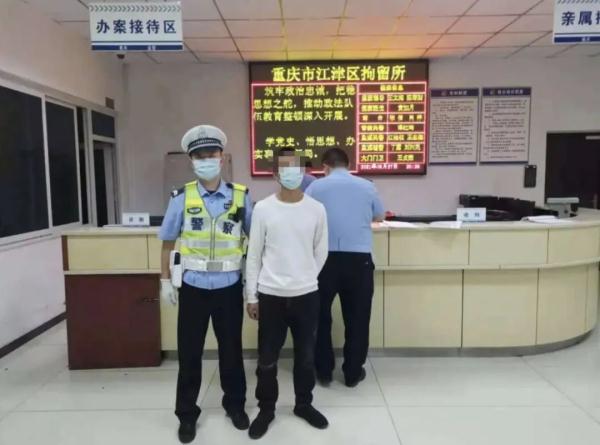 这些人在高速公路上无证驾驶,被拘留