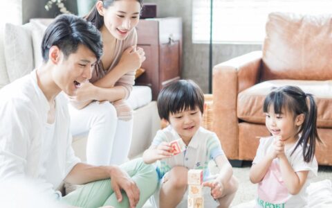 儿童教育保险买哪个好及儿童保险必买三种险
