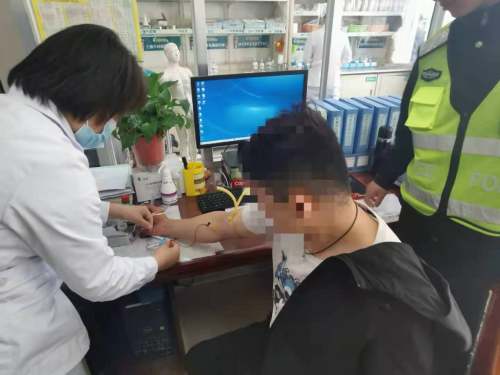 酒后驾驶电动车也违法,男子醉酒驾驶电动摩托车被刑事拘留