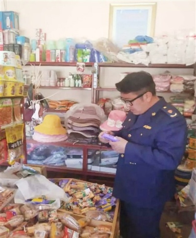 消费警示:发现问题食品 请拨打12315投诉