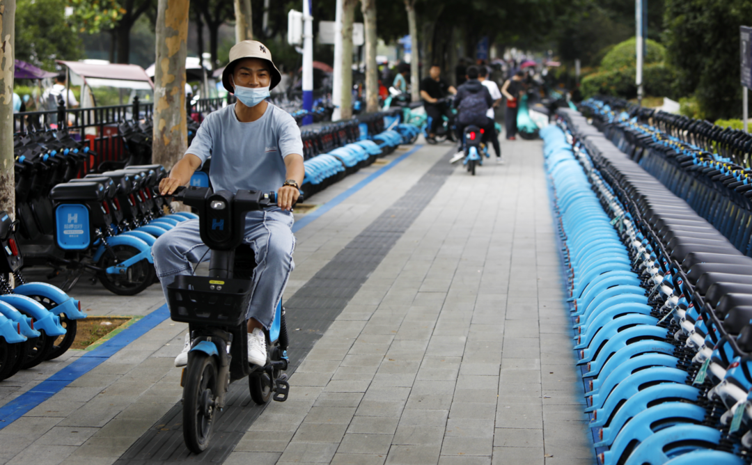 共享单车占道、乱停乱放怎么破?即将有“大招”