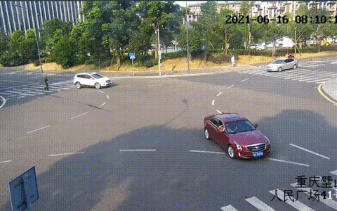 曝光台｜两辆重型货车“组队”驶入限行区域被处罚！