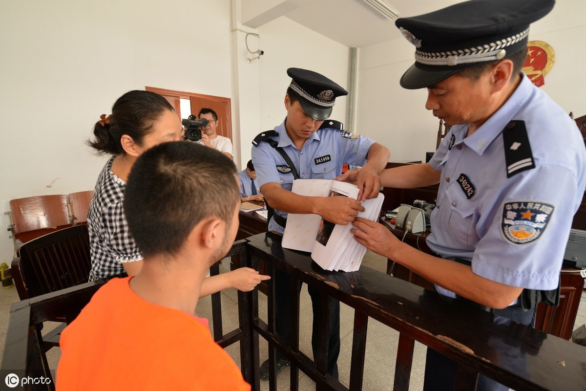 刑事案件立案的条件都有哪些？公安局不立案怎么办？