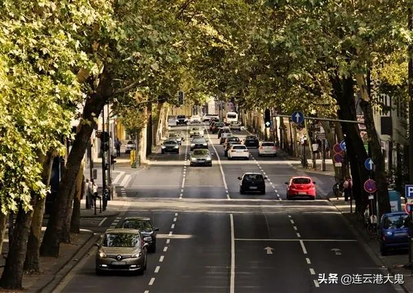连云港市民咨询顺风车是否属于非法营运,交通部门答复国家鼓励