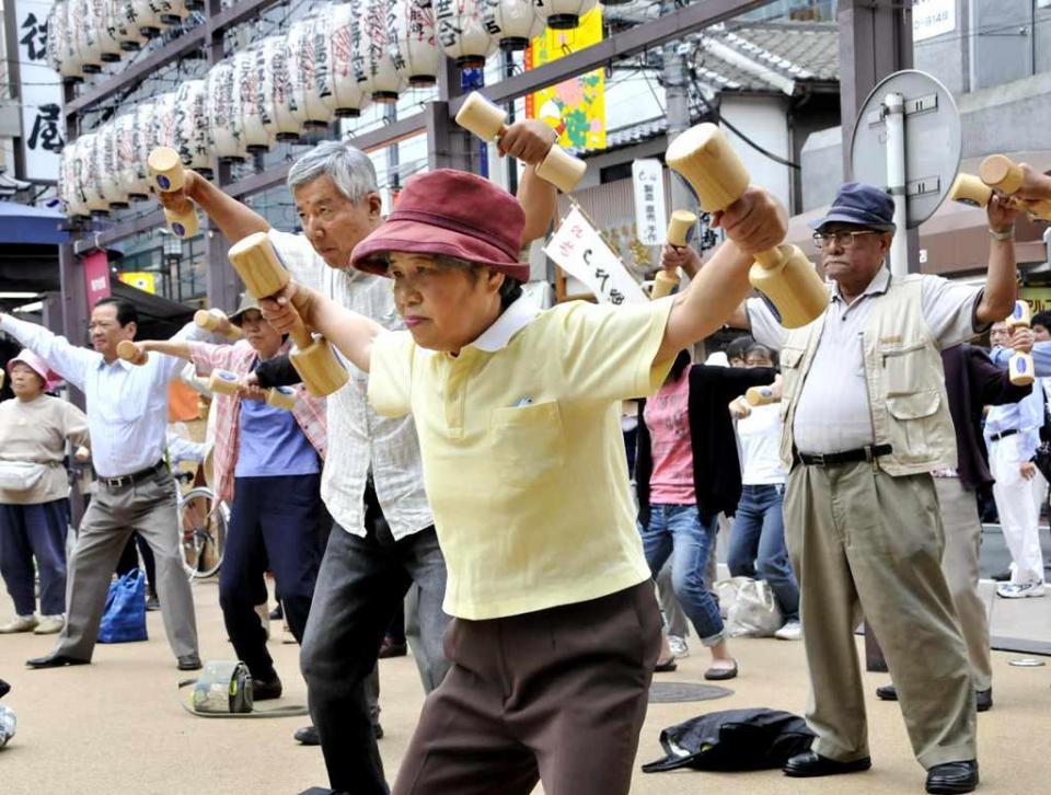 如果2025年实行延迟退休，哪些人会受到影响？