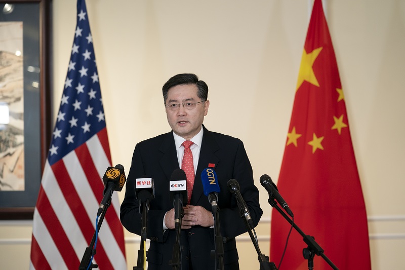 秦刚大使向中美媒体发表讲话:中美关系的大门已经打开,就不会关上