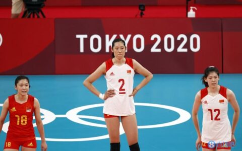 中国女排小组赛提前出局及中国女排迎来低谷