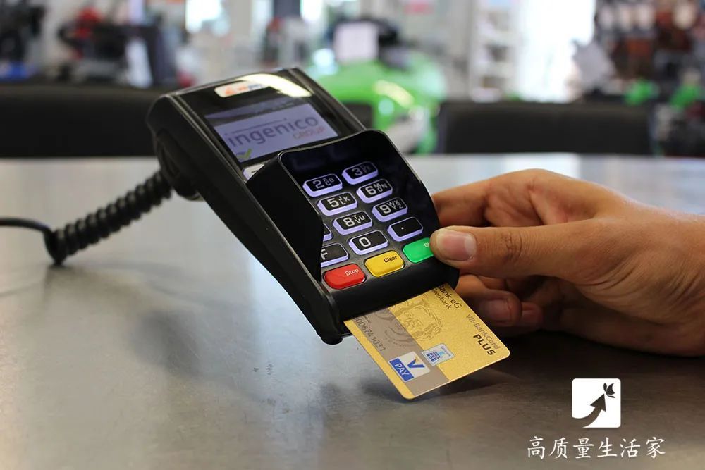 同样是银行卡,有的叫“储蓄卡”有的叫“借记卡”,有什么区别?