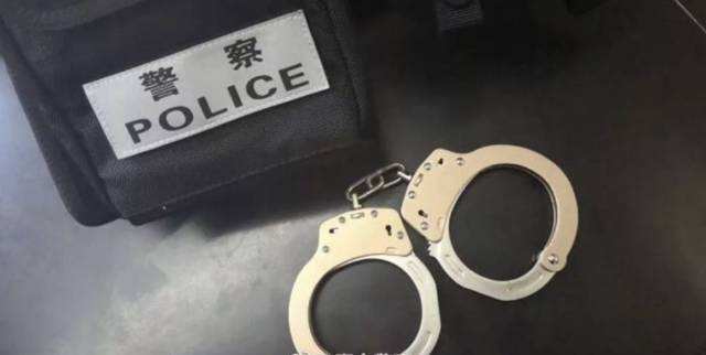 维权恶意堵大门,这种行为触犯法律