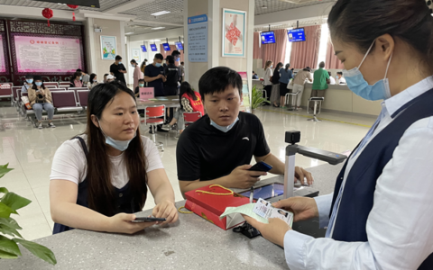 结婚证可以异地办理吗需要户口本吗(新婚姻法异地领结婚证)