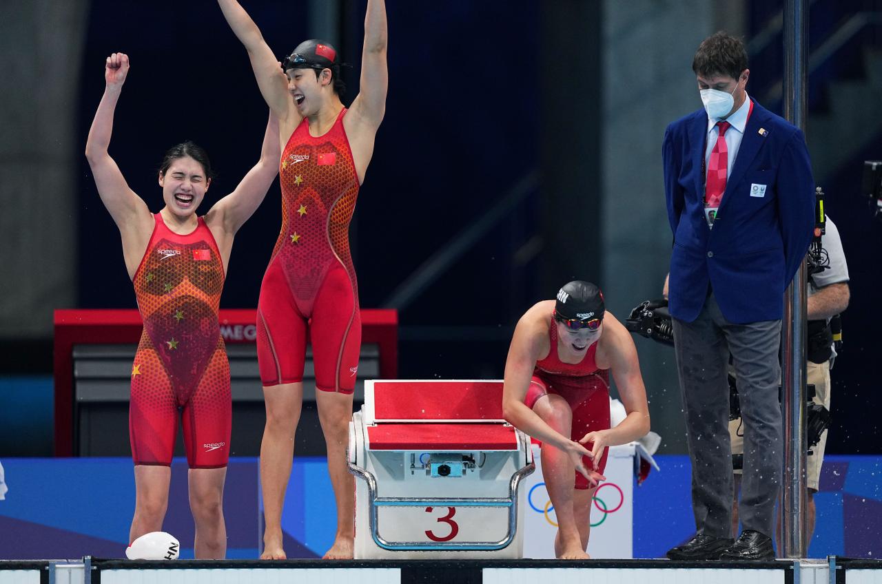 游泳——女子4X200米自由泳接力决赛:中国队夺冠