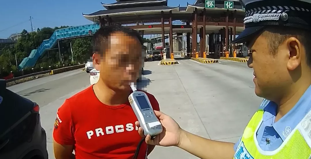 喝了二两白酒，14小时后仍是酒驾！交警：警惕“隔夜酒”，人醒≠酒醒！