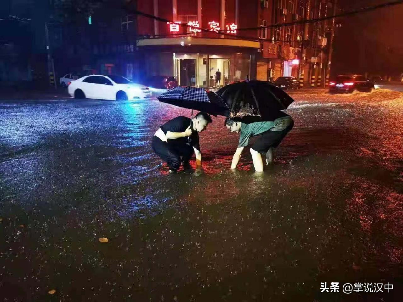 最大降雨量235.2毫米 勉县突降大暴雨干群齐心抗灾自救