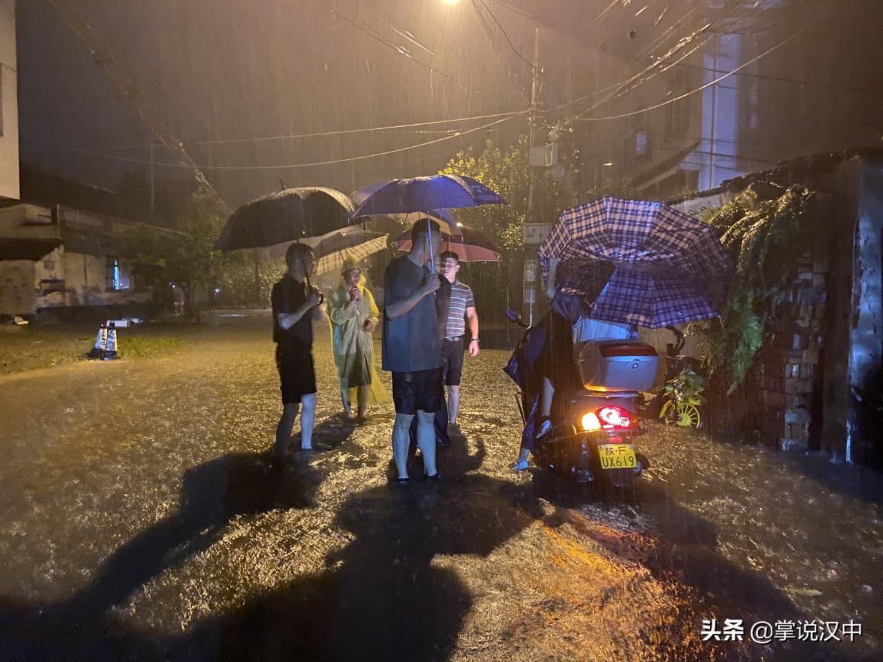最大降雨量235.2毫米 勉县突降大暴雨干群齐心抗灾自救