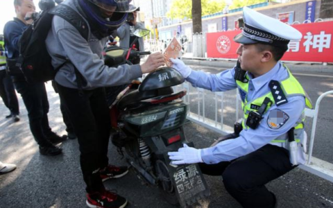 电瓶车要驾驶证吗及电动车新规上线
