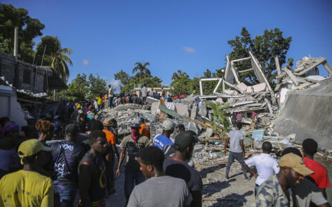 海地7.3级地震已致304人死亡及全国进入紧急状态