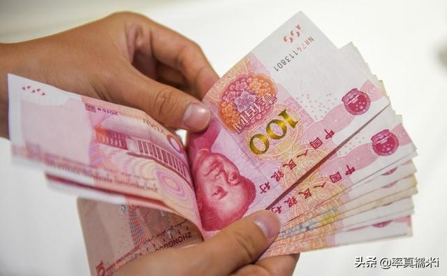 打工人的喜讯，最低工资标准出台后，这4类人能明显获益