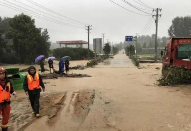 湖北柳林暴雨21人遇难，积水最深达5米，妻子发诀别短信：床下有存款