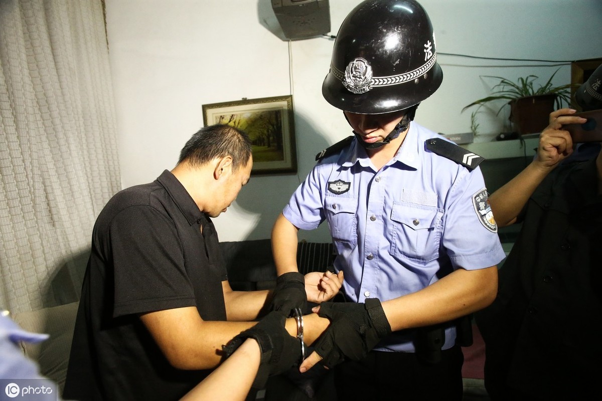 派出所中拘留的最长时间是多久？行政拘留的条件是什么？