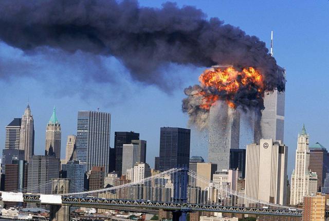 911事件”有多惨烈？3000人遇难，200人活活从高空跳下摔死