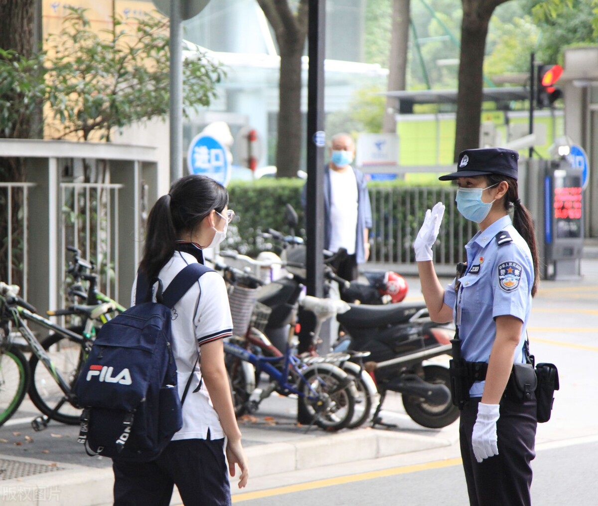 车借别人出现事故,责任由谁担?