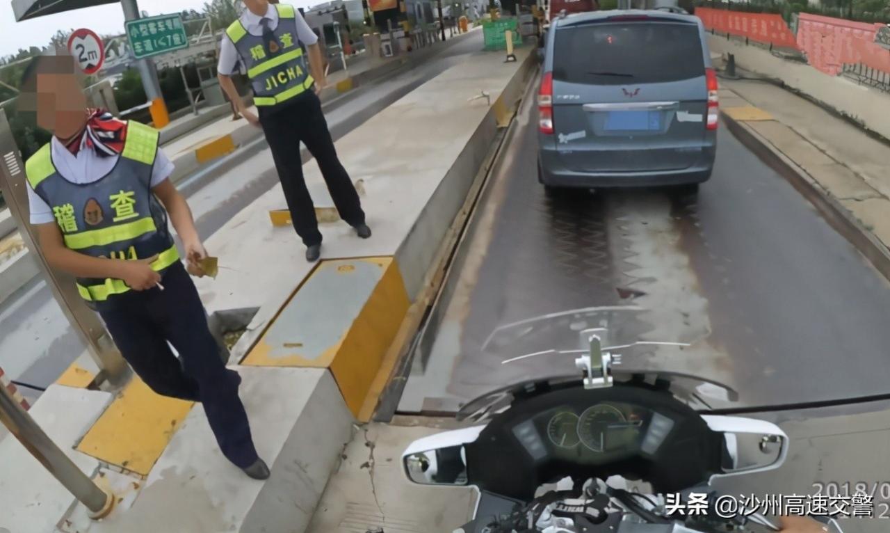 摩托车如何上高速,提前知道这几件事,放心大胆上