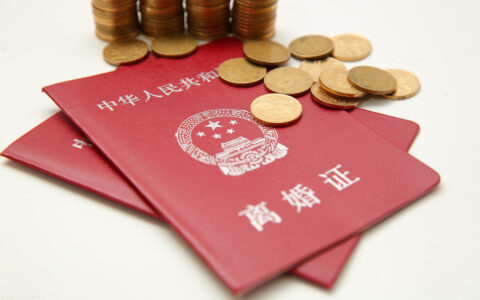 请律师要多少钱？打离婚官司很贵吗？这篇能让你避雷
