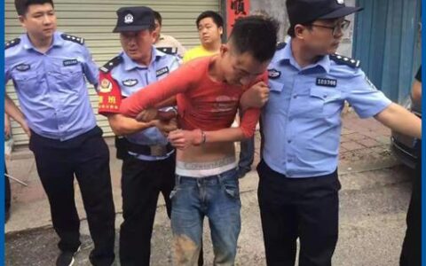 江西“皮箱藏尸案”嫌疑人受审画面曝光，居民讲述抓捕过程