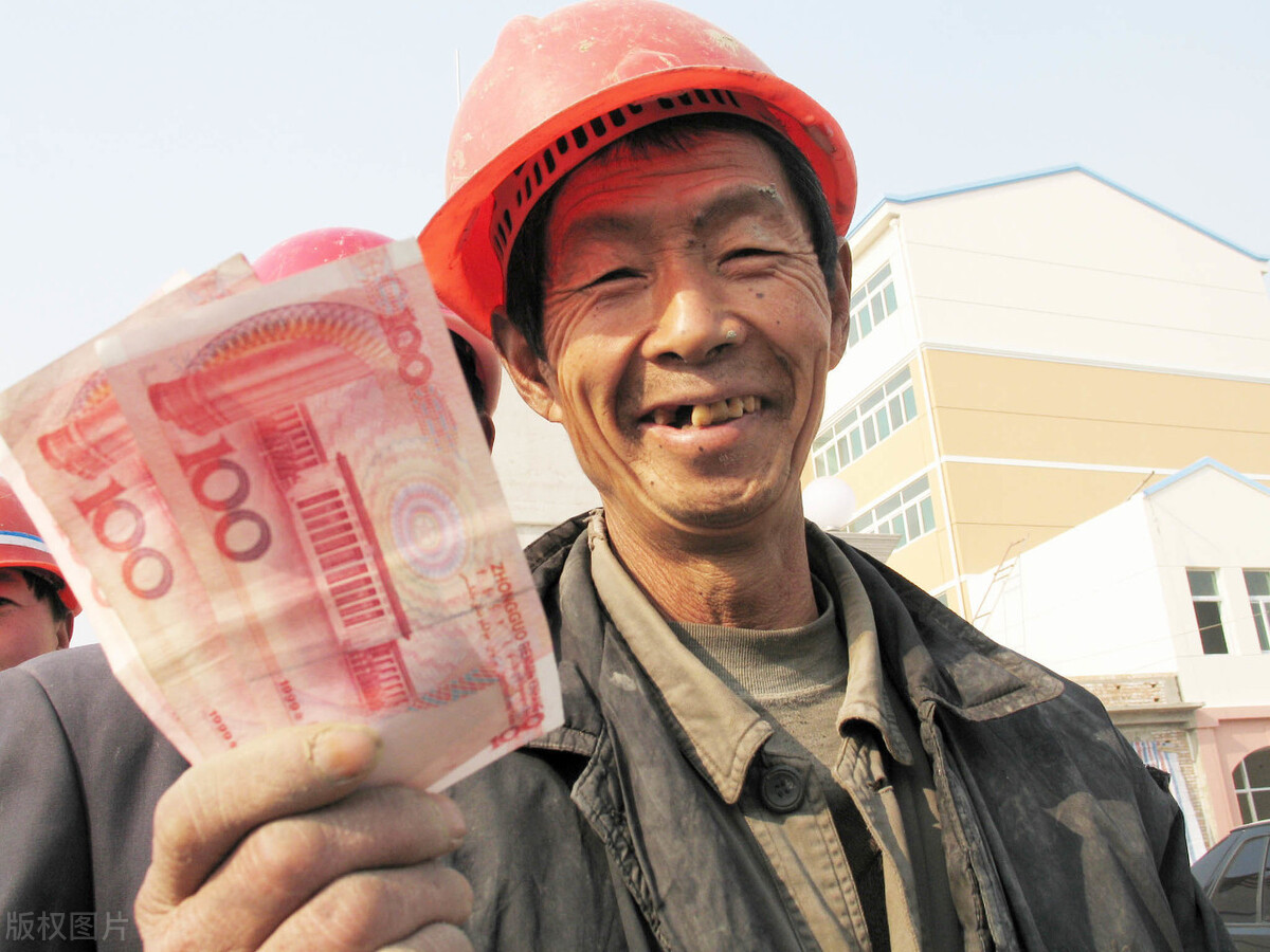 农民工每天收入二三百元，为何不缴纳个人所得税？