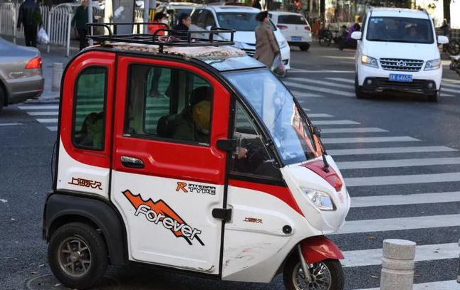 电三轮、老年代步车上路要驾照，车主希望降低驾考门槛，你支持吗