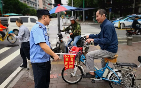 饮酒后能不能骑电动车被明确，酒后骑车会怎么罚？交警：会被判刑