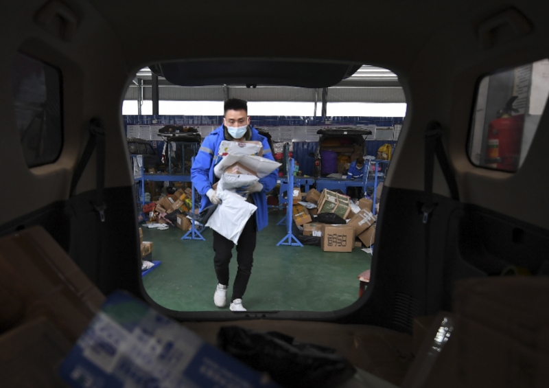 反对“内卷”!国家邮政局要求企业保障快递小哥群体合法权益
