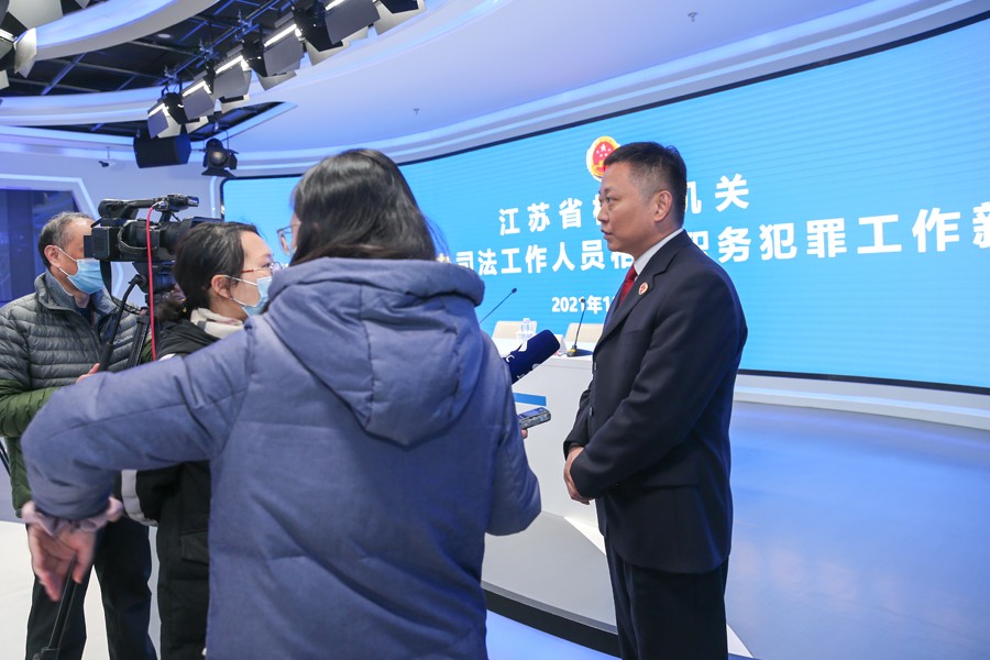 有案不立、有罪不究被依法追究刑事责任——江苏省射阳县李某某徇私枉法案成典型案例