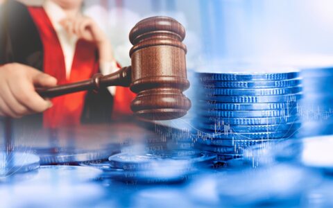 关于违法发放贷款罪及2025年骗贷罪立案标准及量刑