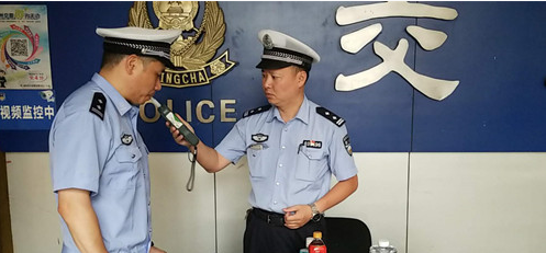 吃两个蛋黄派真的被测出“醉驾” 好在交警这样说