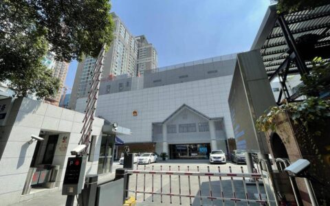 南京一大市场被“PRADA”打假，法院判决侵权店主赔偿1.2万元