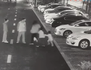 杭州警方通报“狗主人打人”事件:涉事男子被刑拘