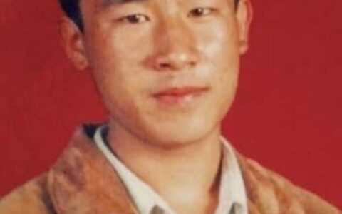 18岁儿子被误判死刑枪决，父母九年奔波讨公道，怎一个痛字了得？