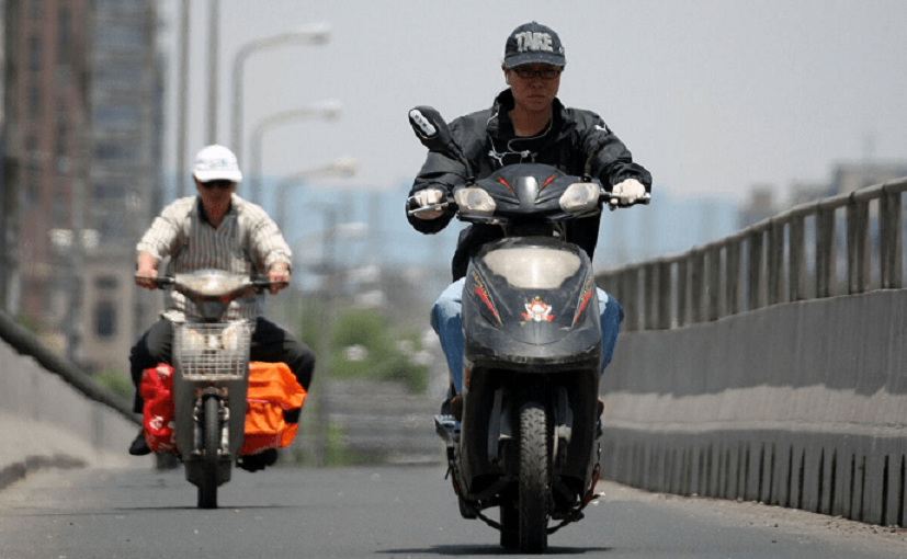 持有C1、D、E和F驾驶证，可以驾驶电动车、三轮车、老年代步车吗