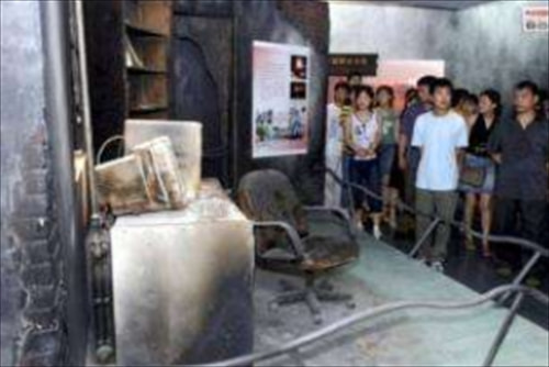 无期和死缓哪个重？最少需要服刑多少年？