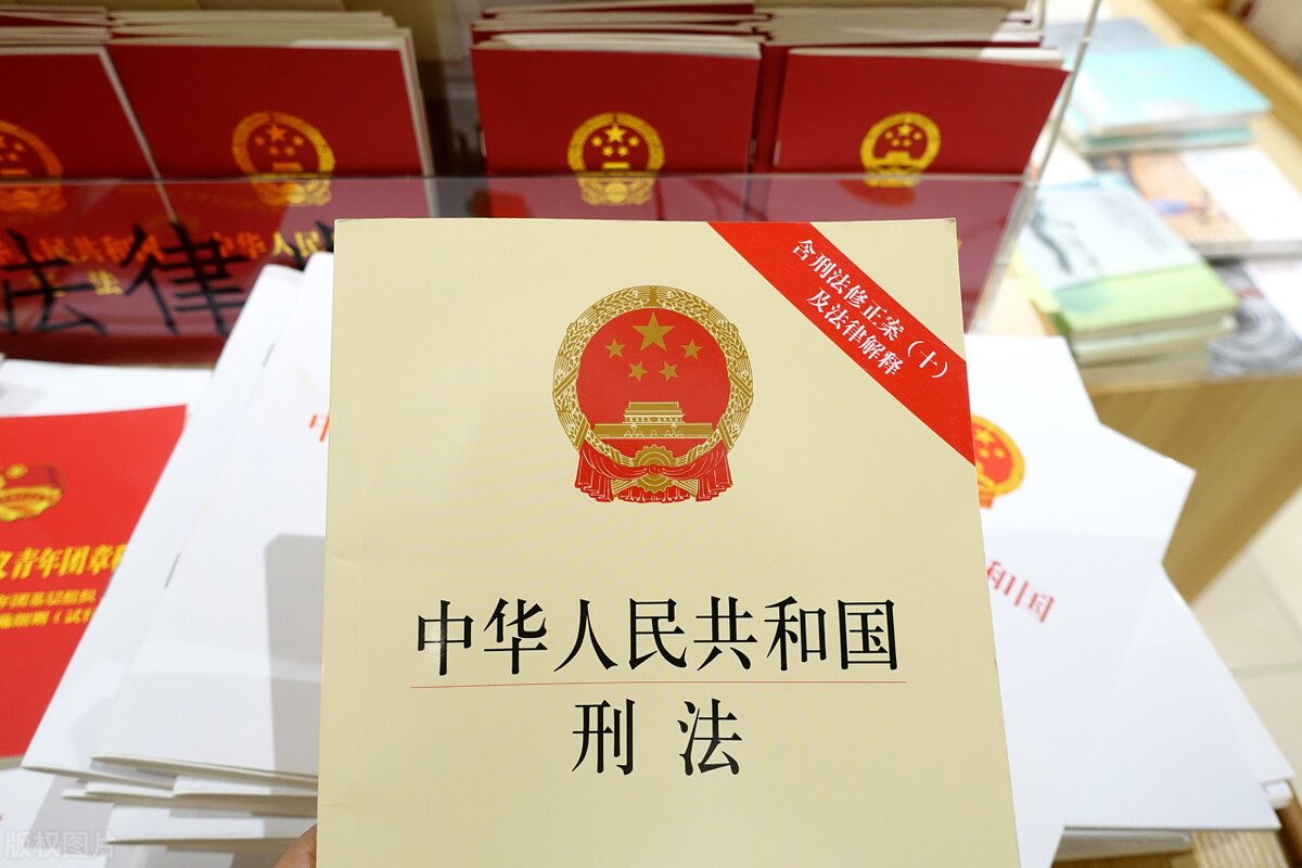 如何认定挪用资金罪中的“以个人名义将本单位资金供他人使用”