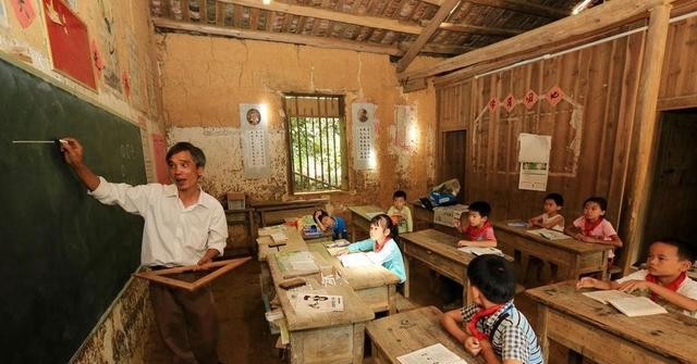 民办代课教师及历史遗留问题的形成，各地不同解决方式面面观
