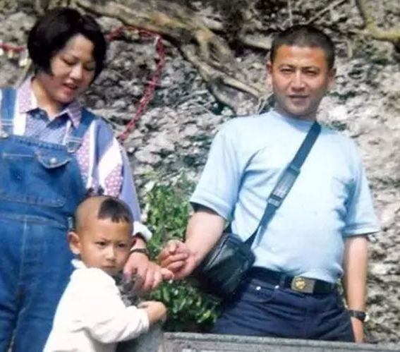 王伟遗孀阮国琴：丈夫牺牲她拒绝改嫁，独自将儿子培养成栋梁之材