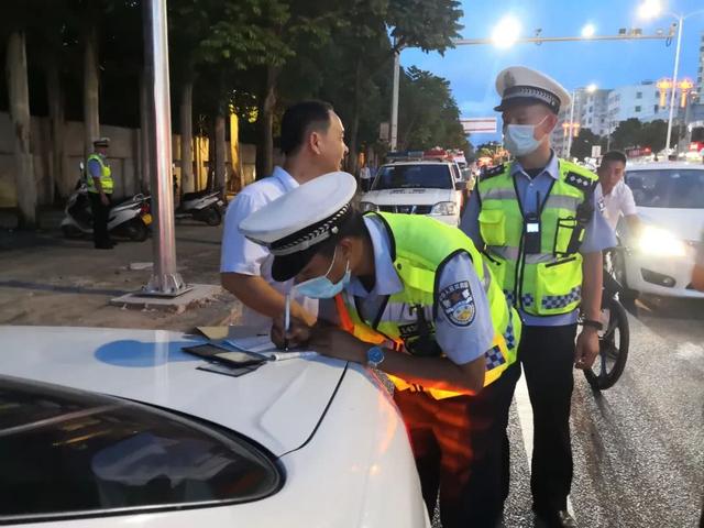 驾驶证需要年检，交警：符合这些条件，即可“免检”