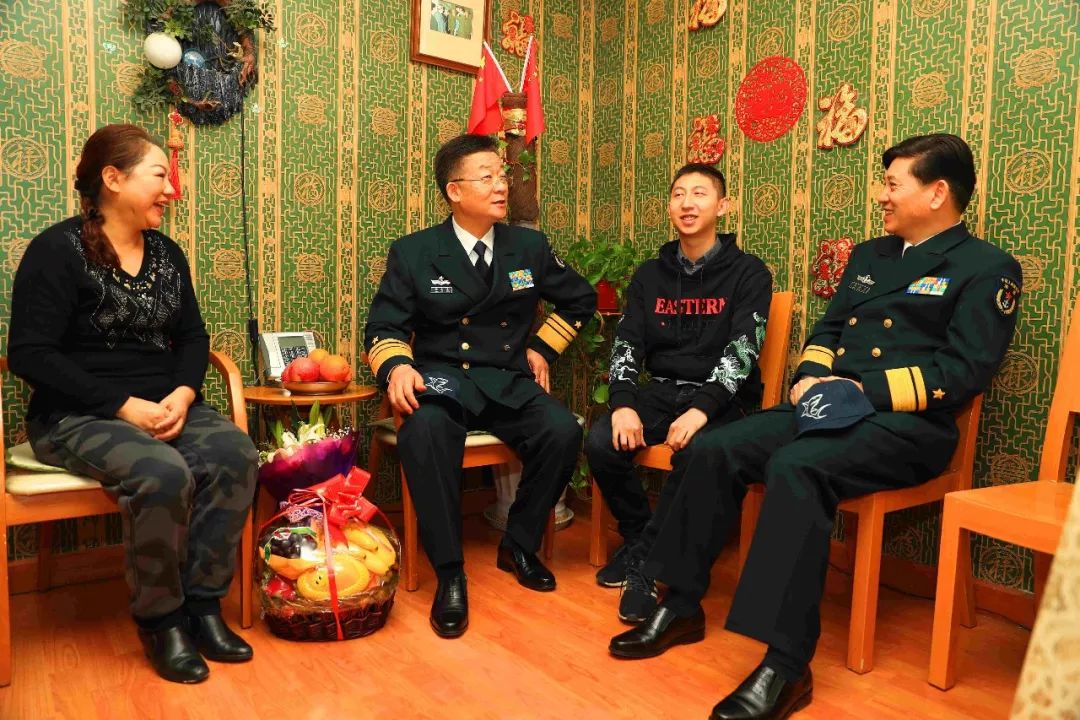 王伟遗孀阮国琴：丈夫牺牲她拒绝改嫁，独自将儿子培养成栋梁之材