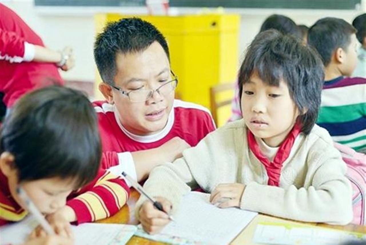 官方新消息,二胎家庭的福音来了,每生一个孩子或将奖励500元