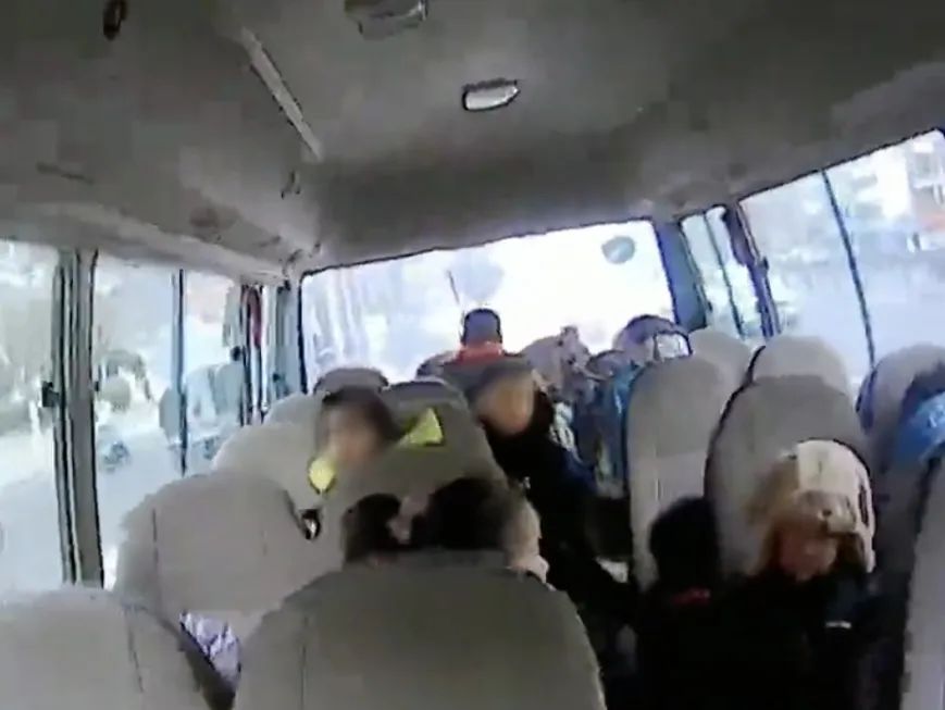 宝贝乘车安全隐患，家长一定要牢记哦～