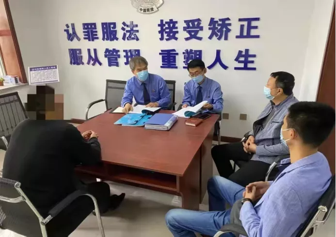 人民检察院到底是干什么的呢？检察院职能介绍之：“刑事执行检察和司法工作人员相关职务犯罪侦查”
