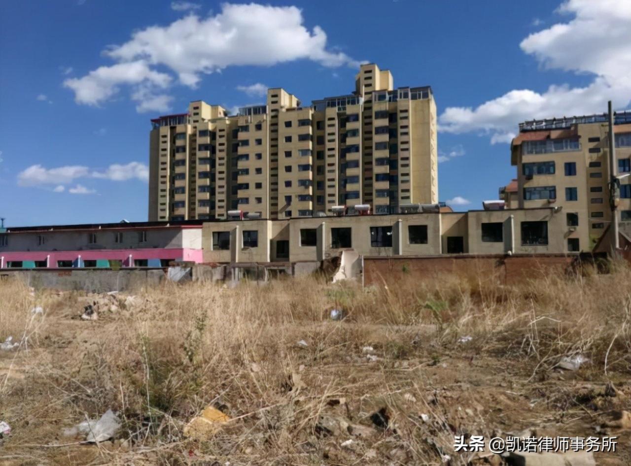 小产权房拆迁时有没有补偿？农村宅基地能不能买卖？